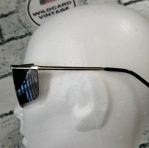 Vintage shield style sunglasses - Picture 3 of 6